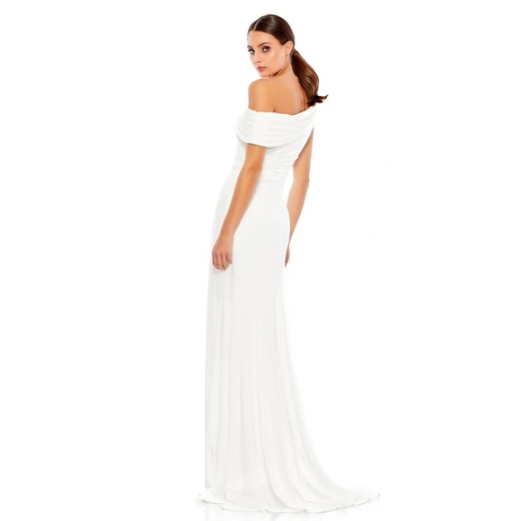 Mac Duggal 26517 One Shoulder Ruched Jersey Gown In White Size 6 - Picture 2 of 13